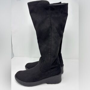 BZEES Brandy black boots. Size 8.5 wide